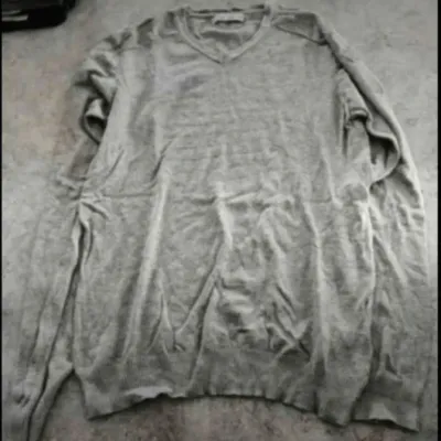 Pull gris taille 16 ans